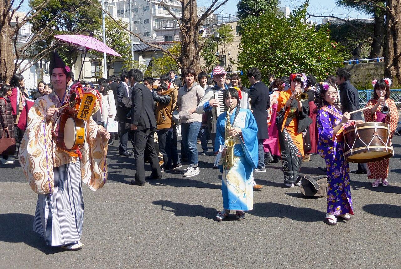 Chindon'ya group - waseda graduation march 25 2015